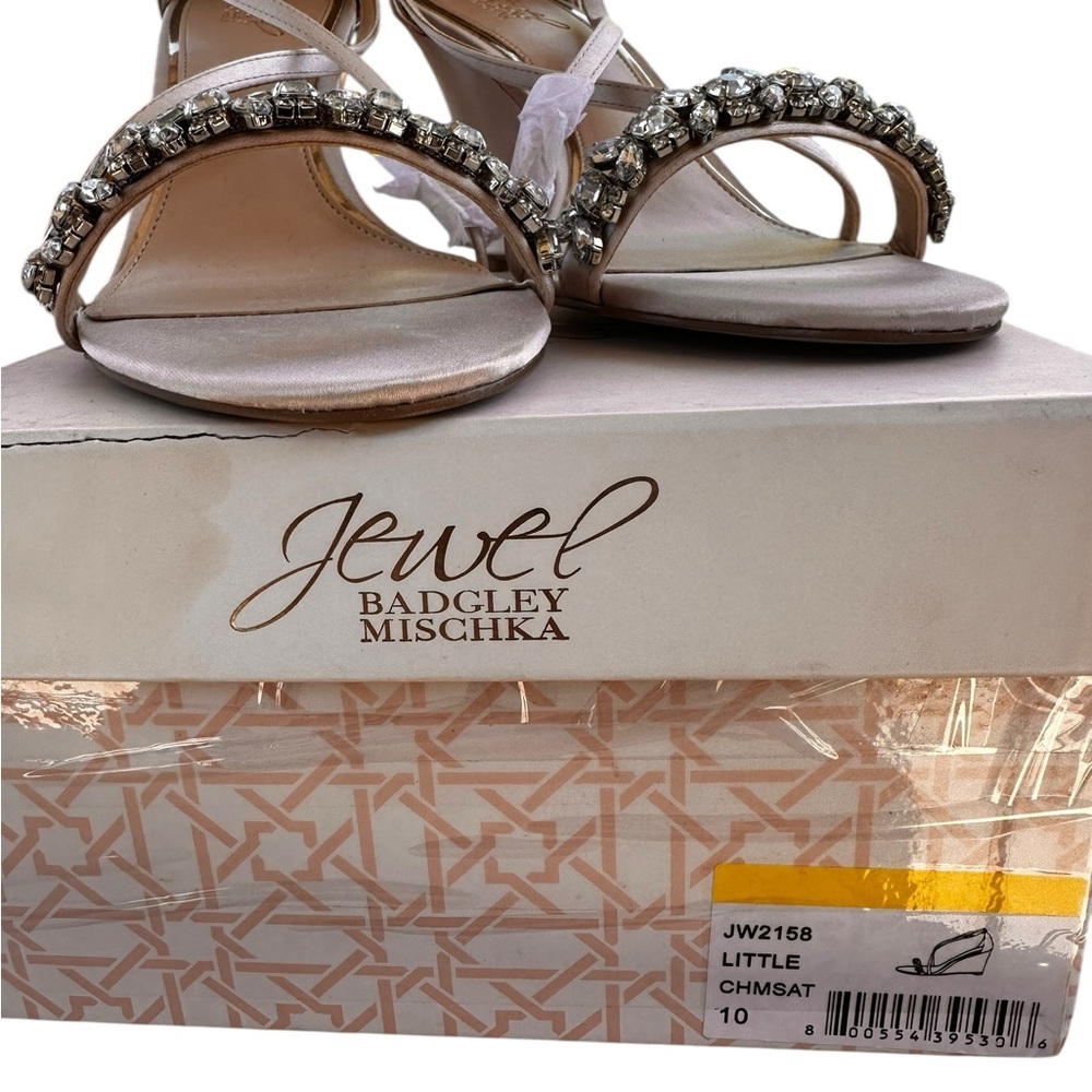 NIB Badgley Mischka Jewel Crystal Embellished Heels - Picture 7 of 9
